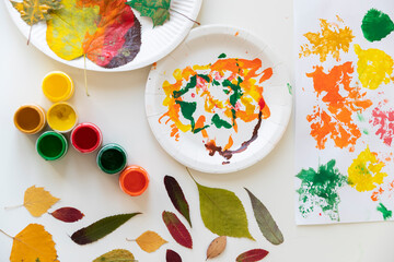 Fall Craft for Kids: Easy Paper Leaf Garland Tutorial